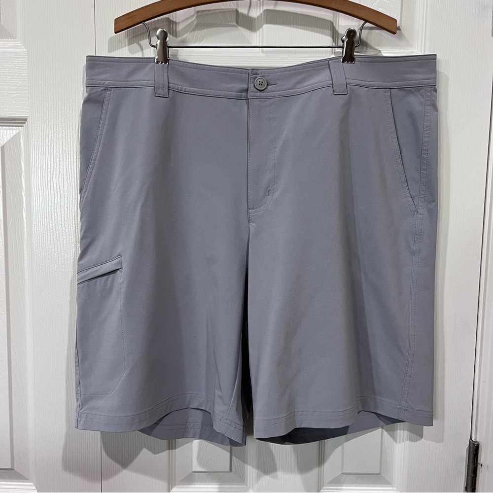 Columbia Flat Front Shorts Omni-Shield Gray Size 42